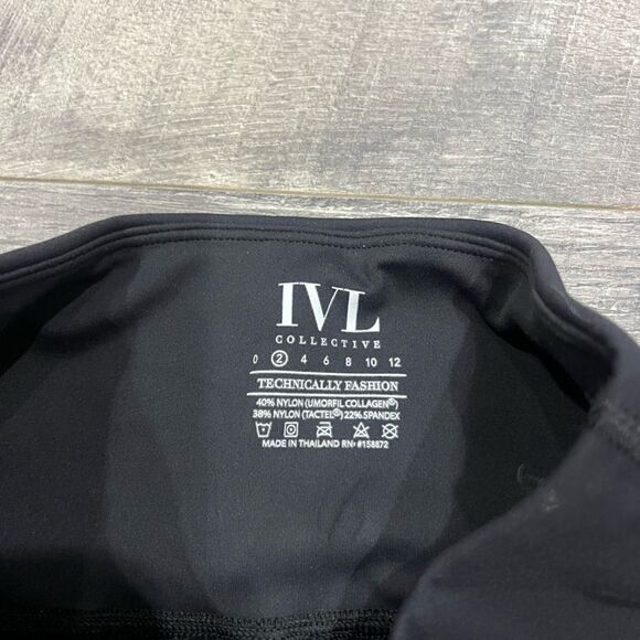 IVL Biker Shorts - Picture 2 of 4